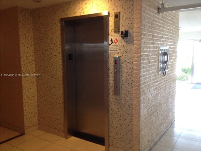 Photo - 1460 NE 169th St Unit 215