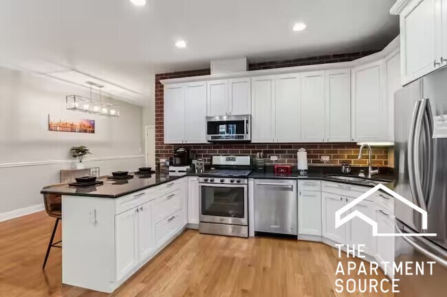 3935 S Wells St Unit 1