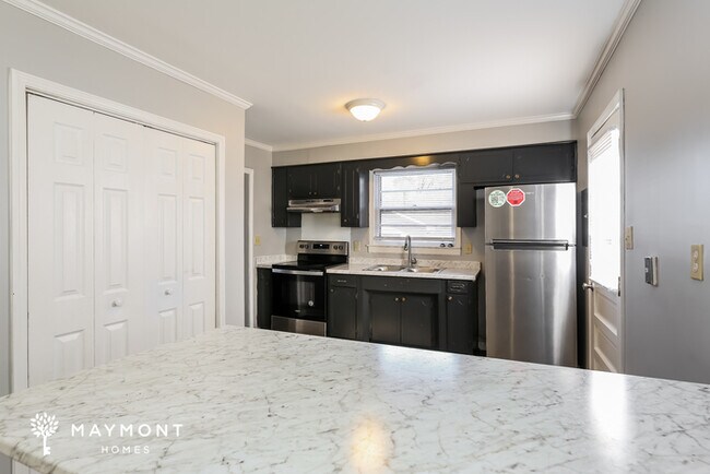 Photo - Beautiful 3 Bedroom in Great Neighborhood!