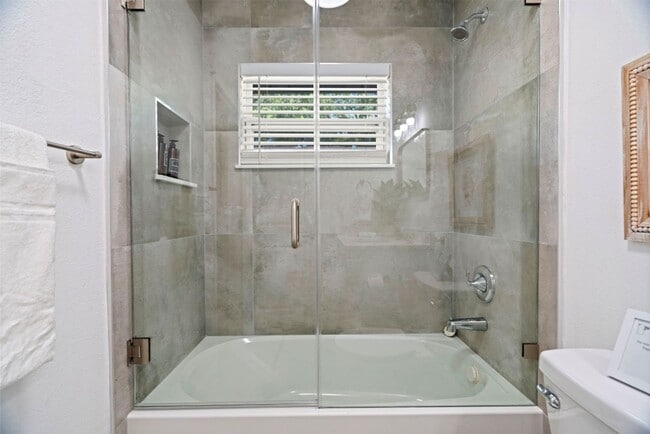 Photo - Stylish Tranquil duplex - Near Belleair Beach