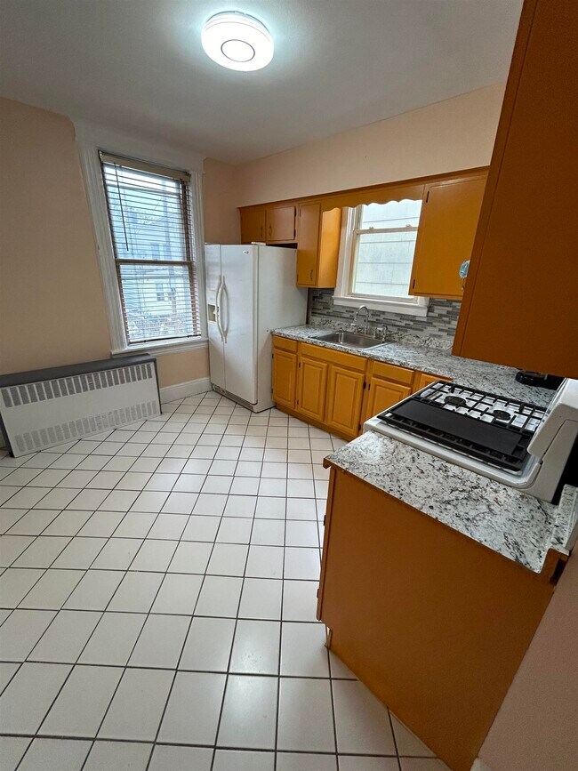 Photo - 364 Woodlawn Ave Unidad 2