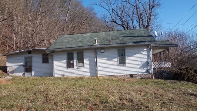 Photo - 2/1 Single family home!