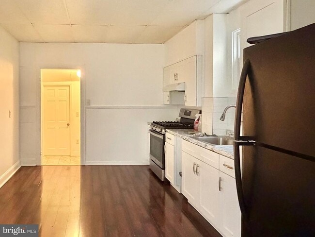 Photo - 122 Landing St