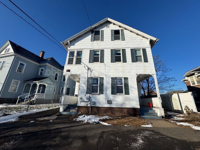 Building Photo - 111 S Main St Unit 1