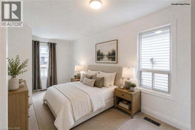 Photo - 92 E 24th St