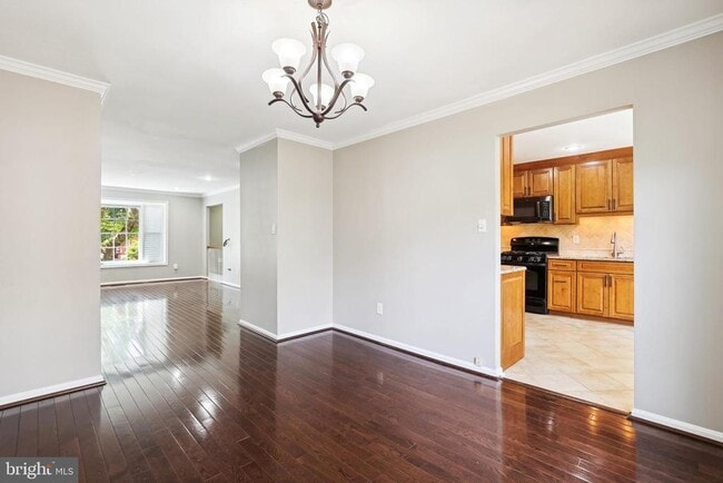 Photo - 10150 Village Knolls Ct