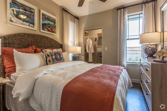2 Br, 1 Ba, Bedroom