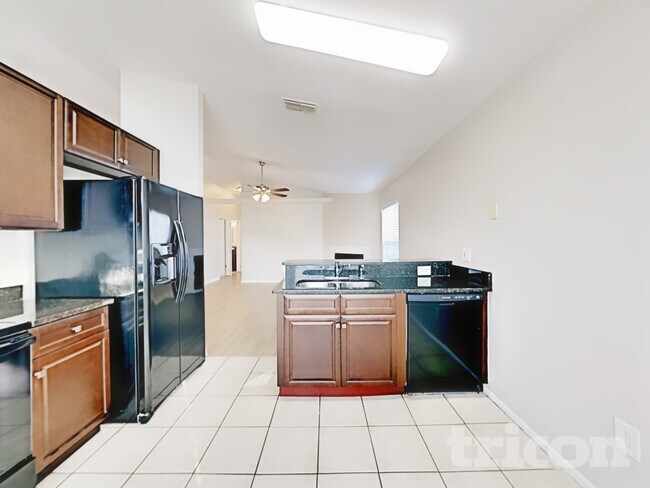 Photo - 7227 Edgewater Shores Ct