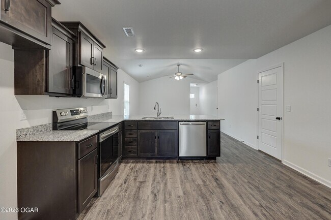 Photo - 3302 S Joplin Ave