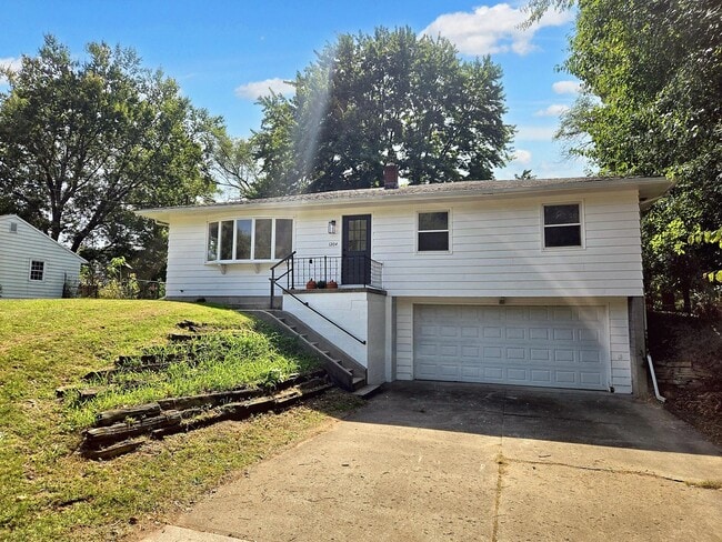 Photo - 1204 Applecroft Ave