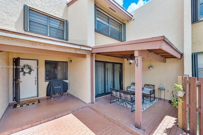 Building Photo - 241 W Park Dr Unit 5-103