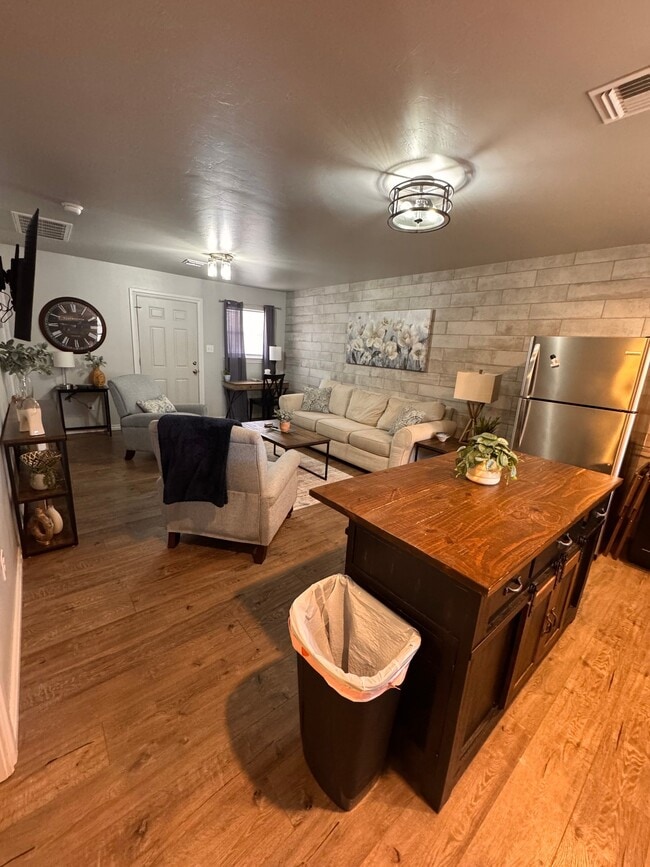 Photo - 1207 W Gore Blvd Unit 15