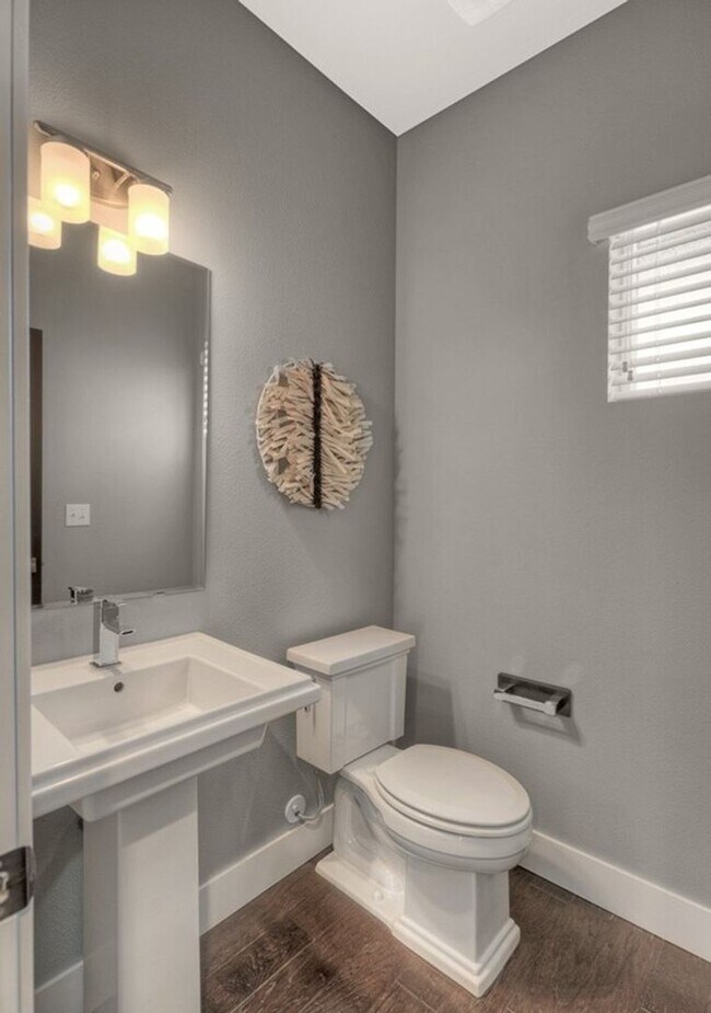 Photo - A Charming and Cozy 4 Bed 3.5 bath home in...