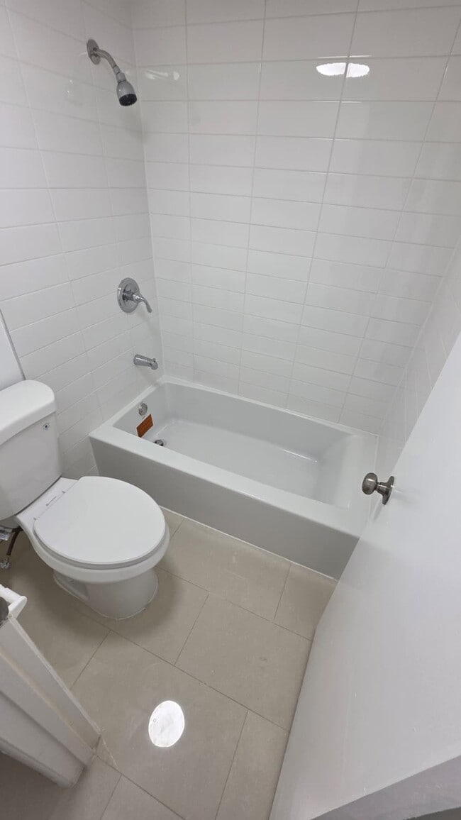 Building Photo - 4357 Aqua Vista Dr Unit 1