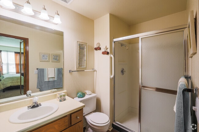 2BR, 2BA - 986SF