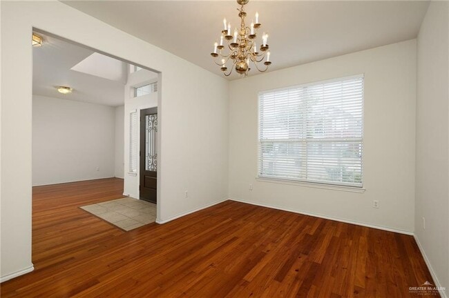3404 San Armando St