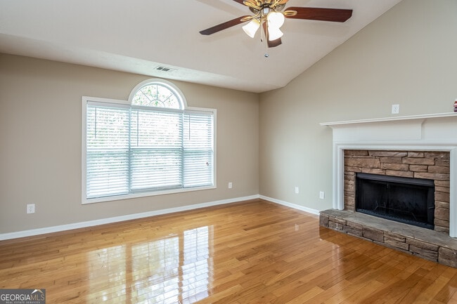 Photo - 3040 Reynolds Run