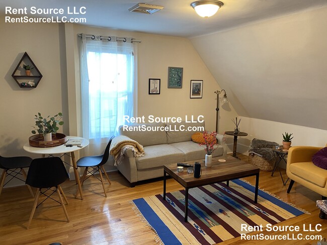 Building Photo - 15 Sargent Ave Unit 3