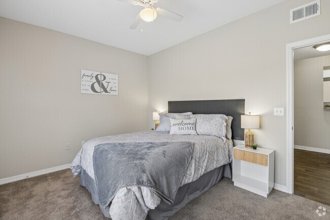 1BR, 1BA - 833SF - Bedroom - Arbours at Silver Lake
