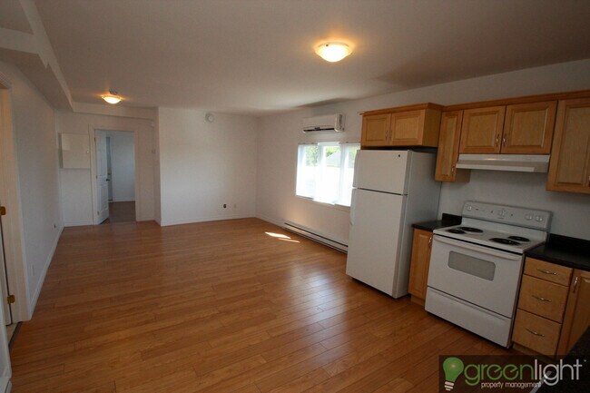 807 Mountain Rd