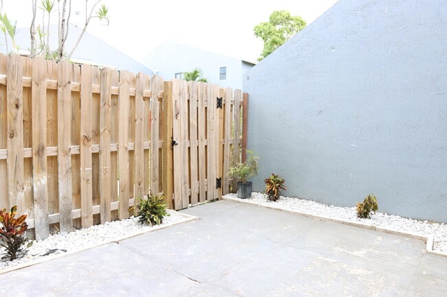 Building Photo - 20 Crossings Cir Rental
