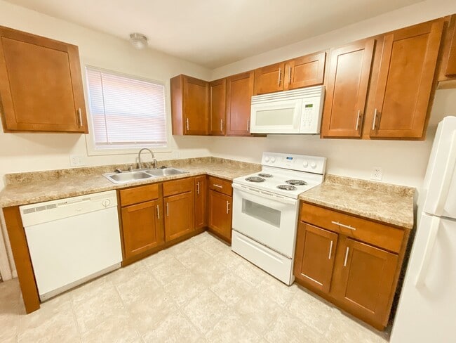 Building Photo - Southwinds East Rental