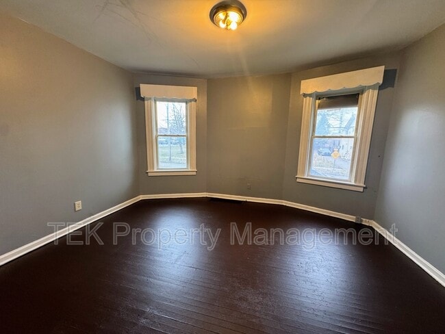 Photo - 5 Lorimer St