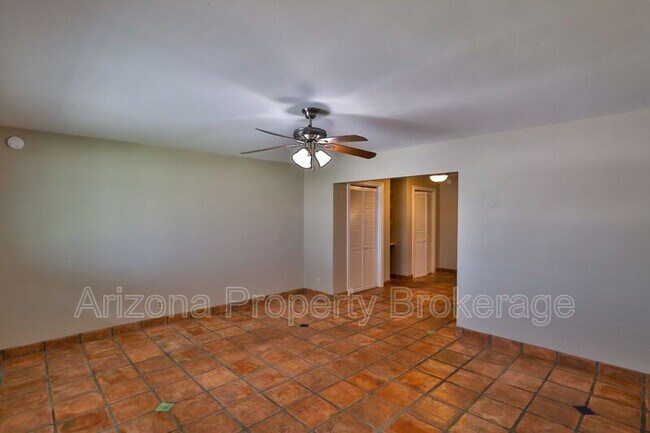 Photo - 1321 E Don Carlos Ave