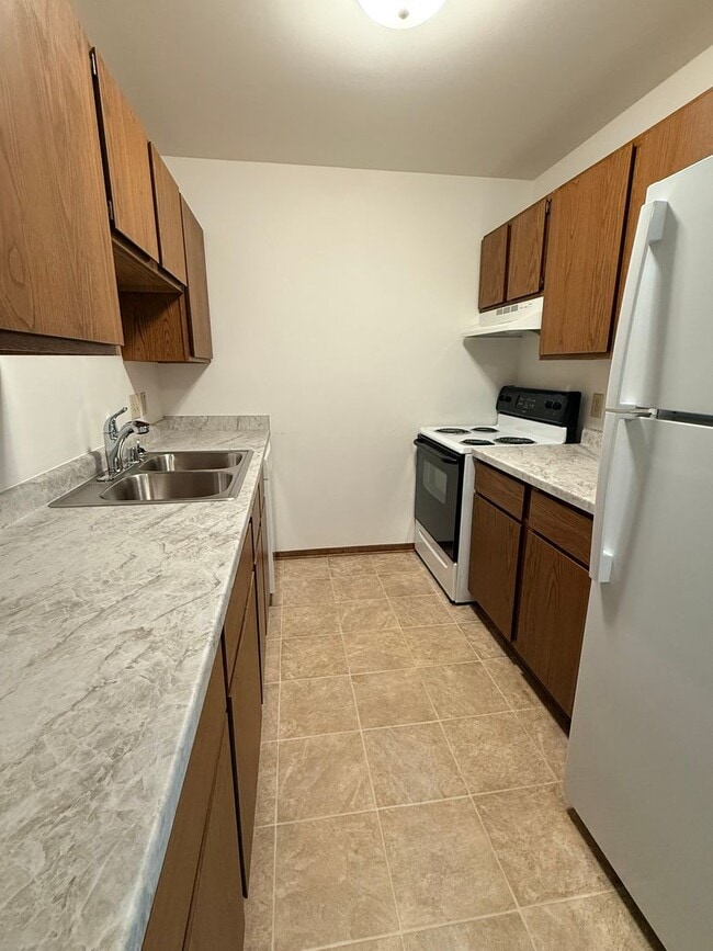 Building Photo - 726 Mansfield Ct Unit 726