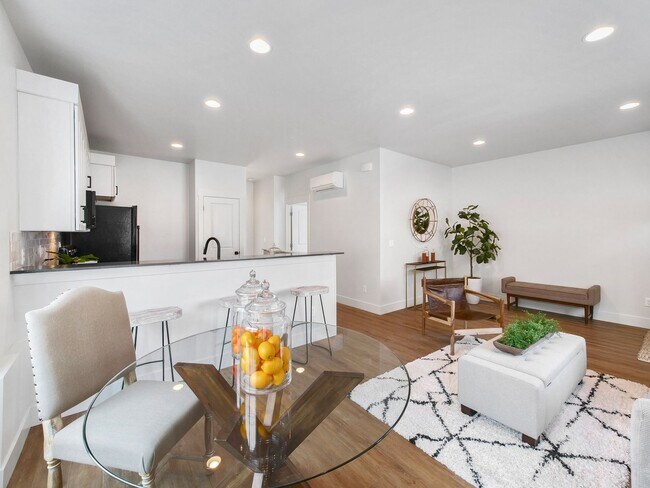 Photo - b2052 Apartment Unit 2