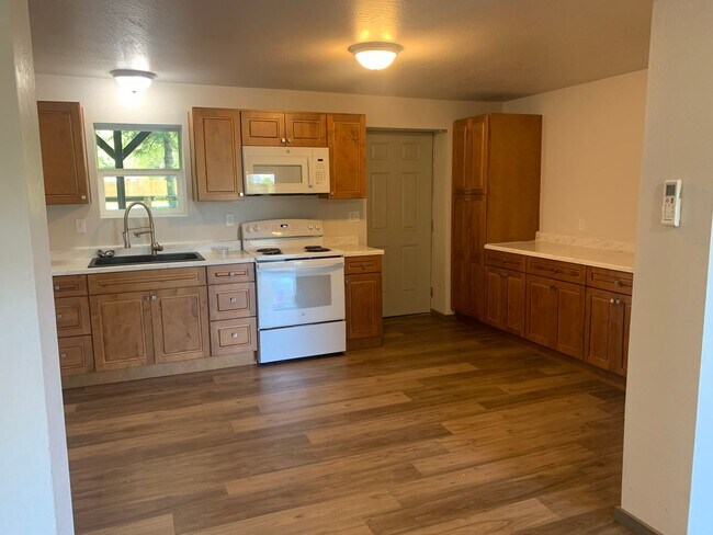 Photo - 5333 Rogue River Hwy Unidad 5333 Rogue River Hwy #B