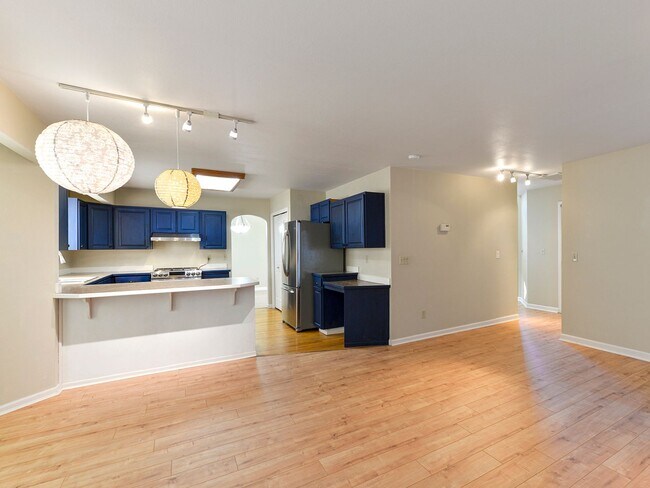 Photo - Application Approved Elegant 3 Bedroom 2.5...