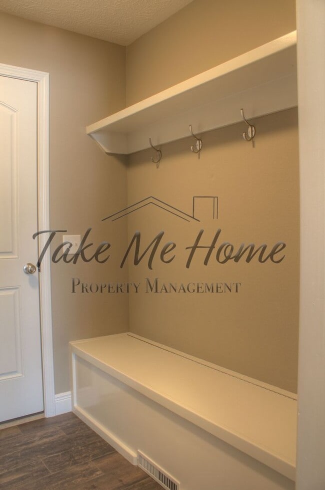 Photo - Springfield Schools with Strafford Address!