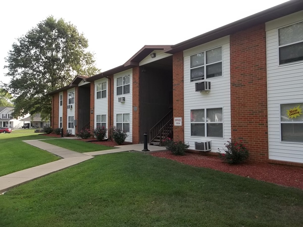 Pin Oak Grove I, II, and III - Pin Oak Grove I, II, and III Apartments