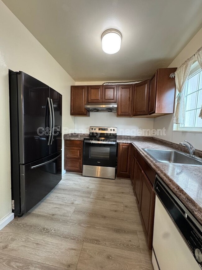 Photo - 1221 Pine Creek Wy Unit Apt G