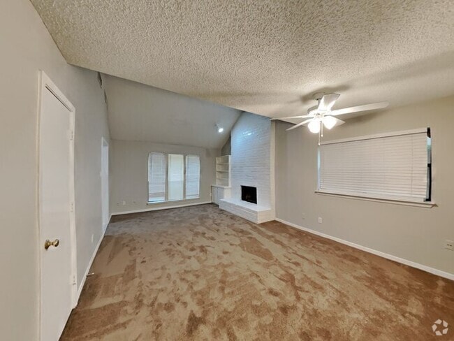 Building Photo - No App Fee. $500 Off 1st Months Rent with ... Rental