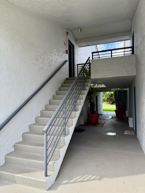 Photo - 741 Lyons Rd Unidad 17201