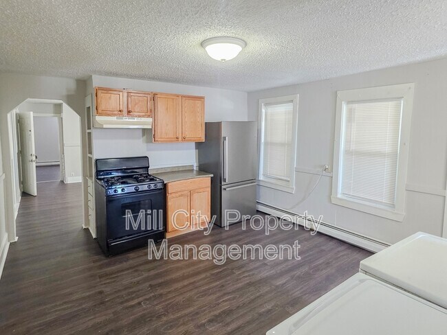 Photo - 343 Auburn St