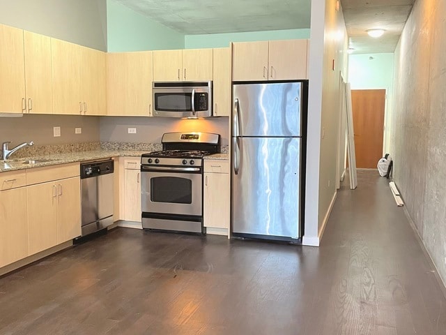 Building Photo - 235 W Van Buren St Unit 2521