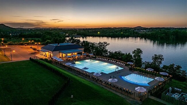 Photo - 2024 Albatross Way