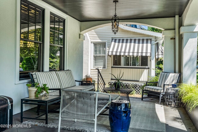 Photo - 703 7th Ave