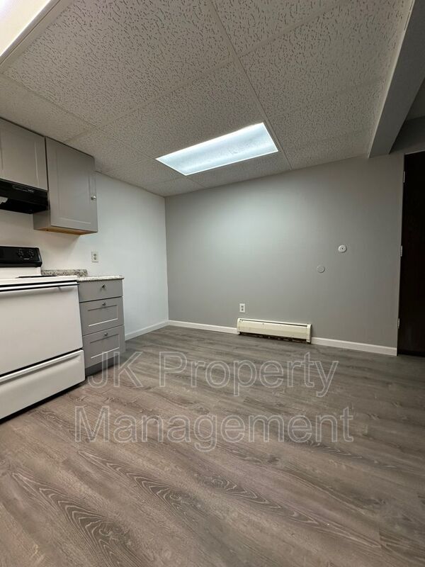 Photo - 1122 1st Ave SW