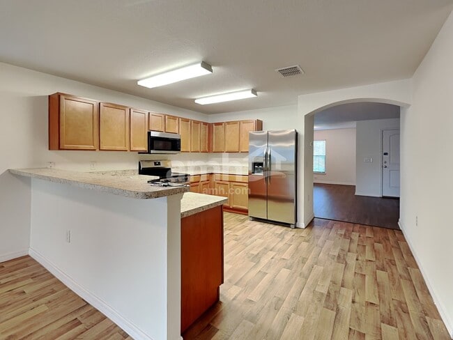 Photo - 733 Chatham Walk