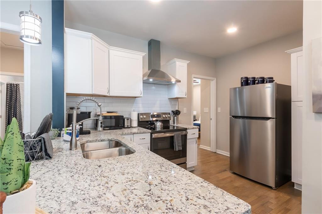 Photo - 864 Dill Ave SW