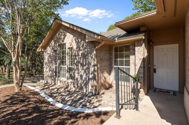 Photo - 7704 Plateau Cove