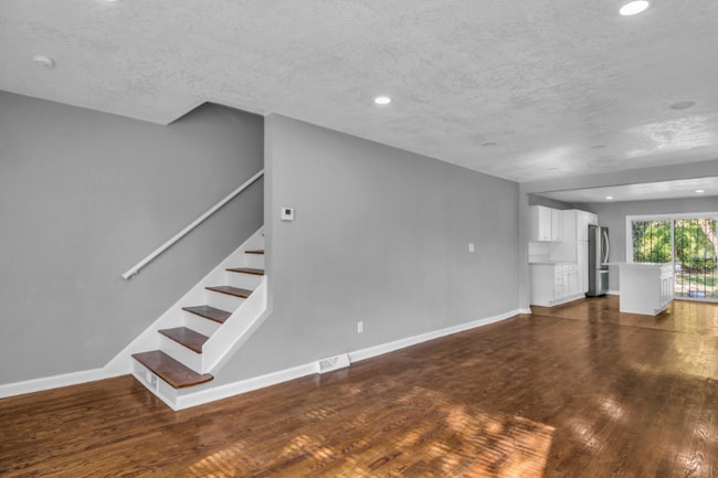 Photo - 4139 Monroe Ave