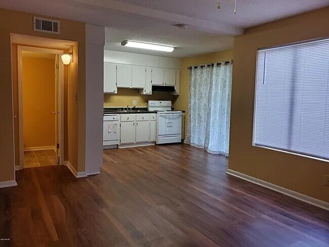 Photo - Coming Soon: 3 Bed, 2.5 Bath Condo