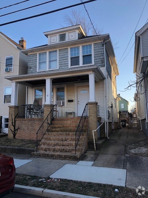 Building Photo - 82 Delafield St Rental