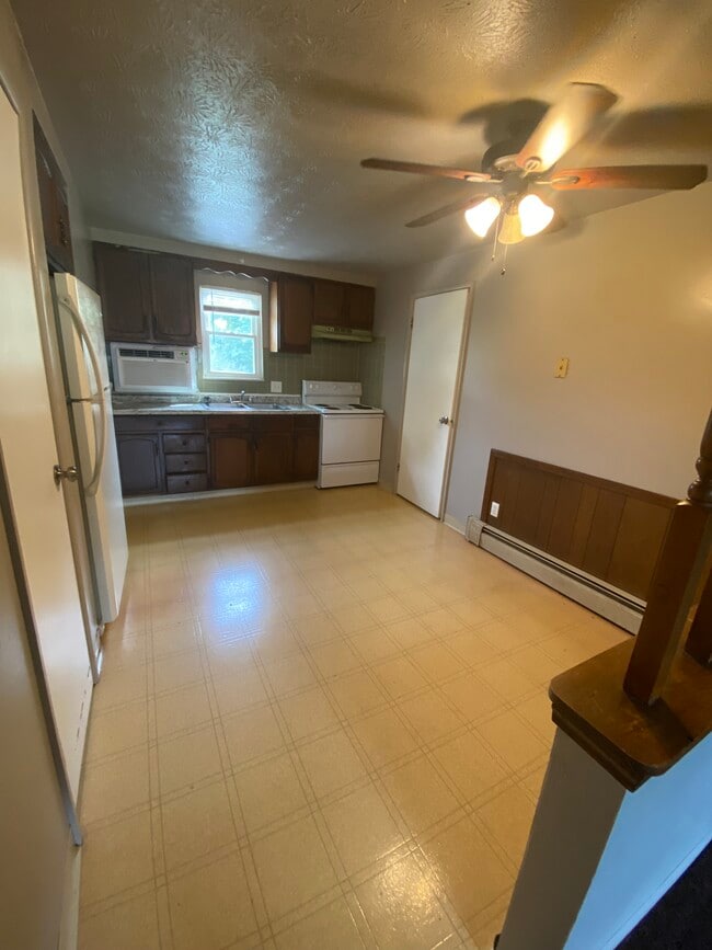 Cocina - 3996 S Schenley Ave Unidad 2