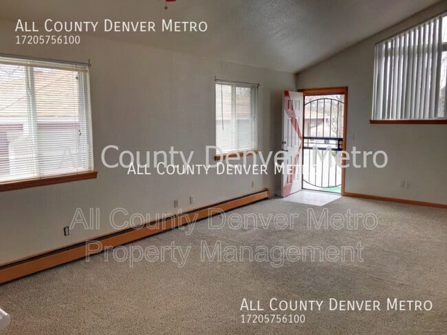 Photo - 2736 Fenton St